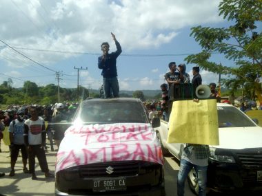 Massa aksi penolak tambang di Konkep (Foto: Jubirman)