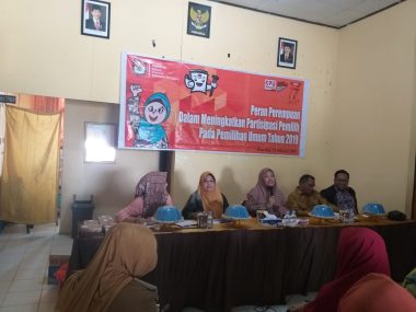 Suasana Sosialisasi KPU Sultra ke Ibu-Ibu Majelsi Taklim (Foto: IST)