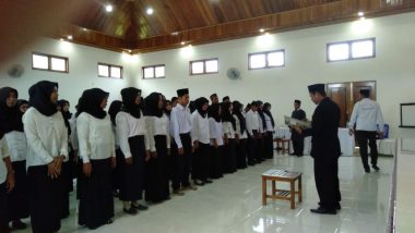 Para Panwas TPS Wangi-Wangi yang Dilantik (Foto: Haslin)